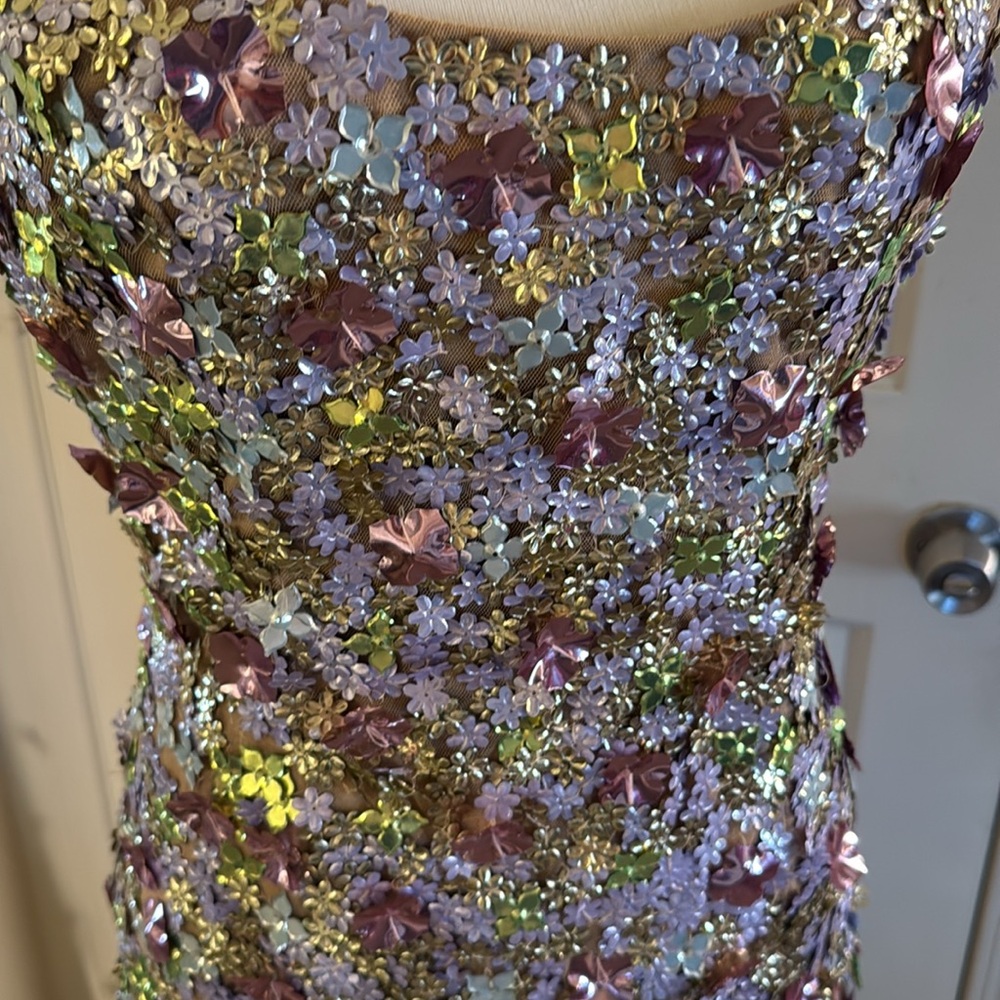 MAC DUGGAL
Multicolor Sleeveless Floral Paillette Embellished Mesh Gown - Picture 9 of 17